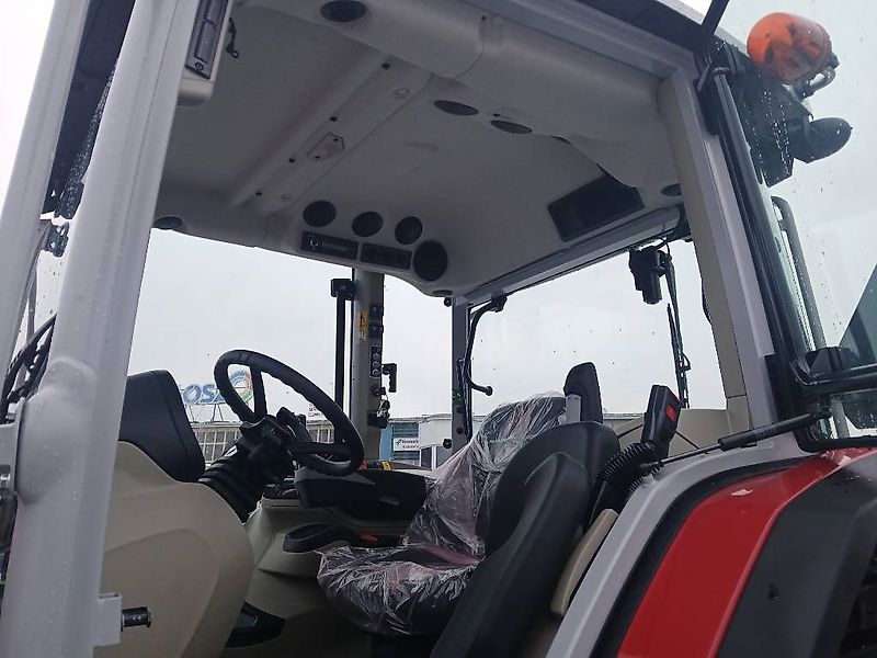 Massey Ferguson 5S115 Dyna4 Essental