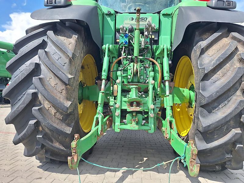John Deere 7430