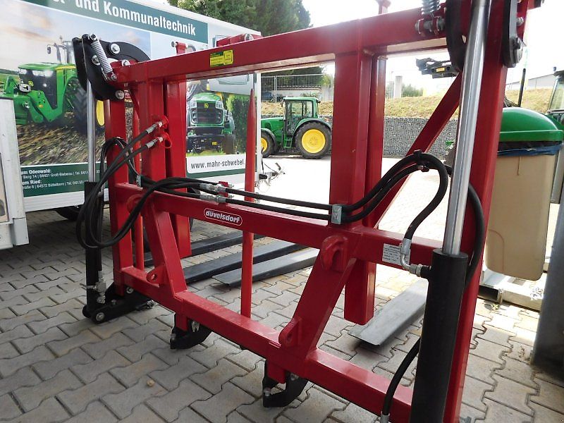 Düvelsdorf 17760 Ballenspieß hydraulisch