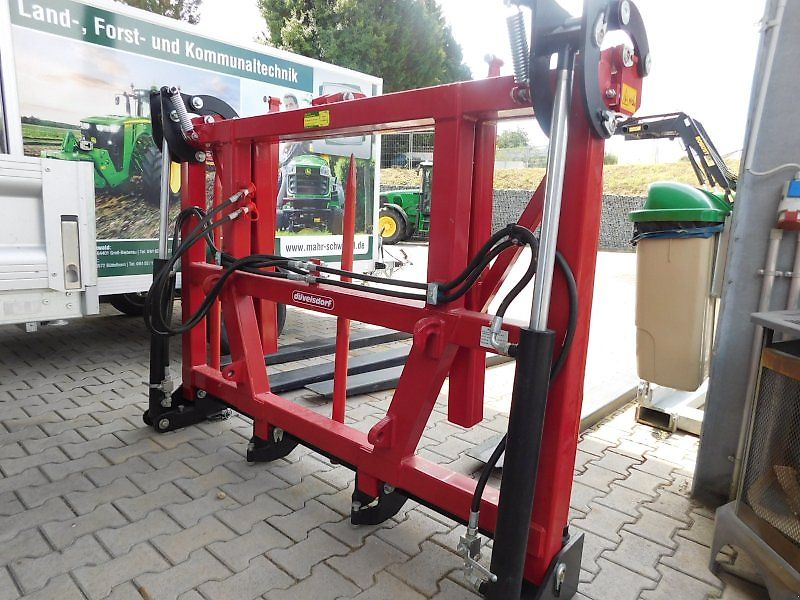 Düvelsdorf 17760 Ballenspieß hydraulisch