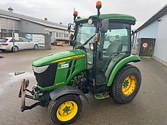 John Deere 3045R