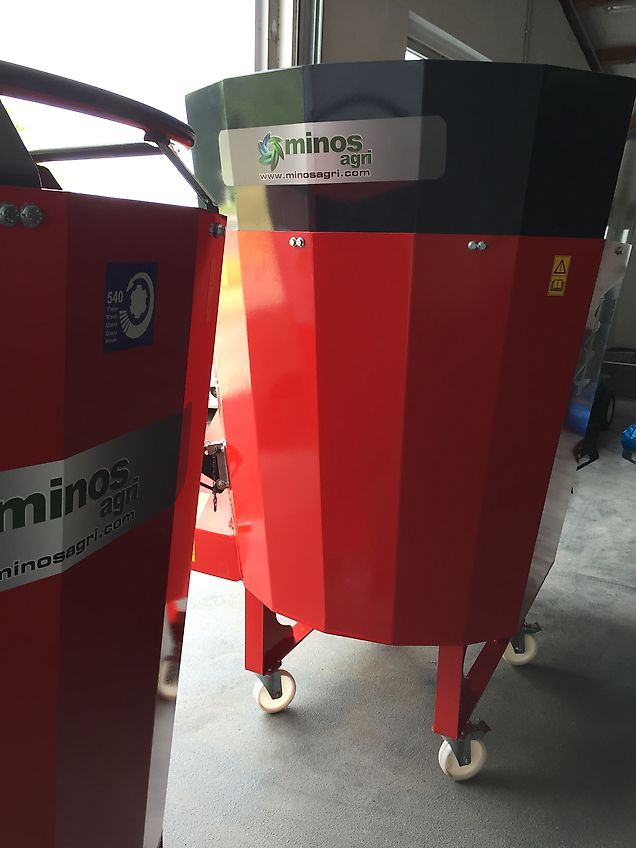 Minos Agri Futtermischwagen T-DYKM 2,0