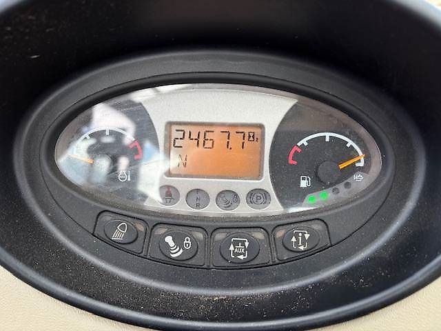 Massey Ferguson TH.7038