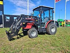 Massey Ferguson 1735M HC Kiinteistötraktori