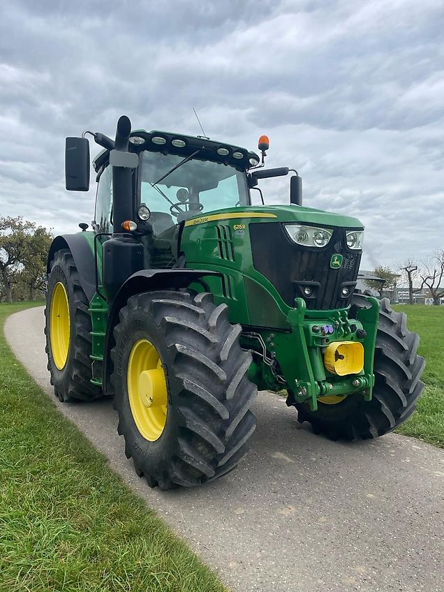 John Deere 6215R Ultimate