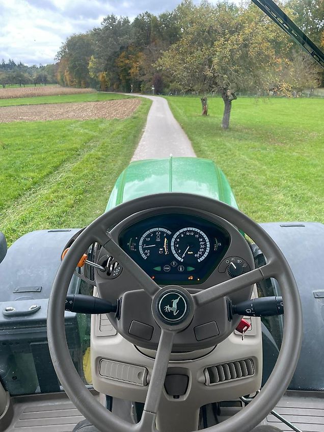 John Deere 6215R Ultimate