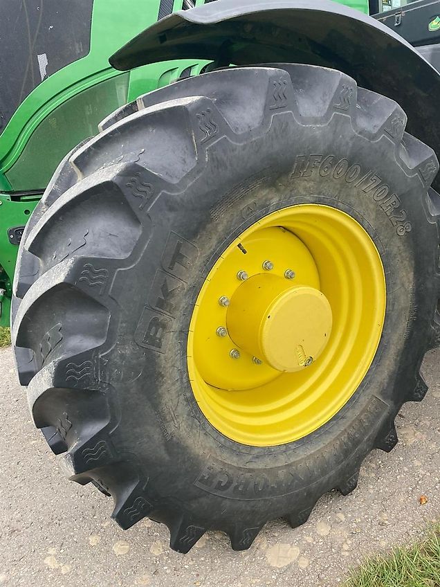 John Deere 6215R Ultimate