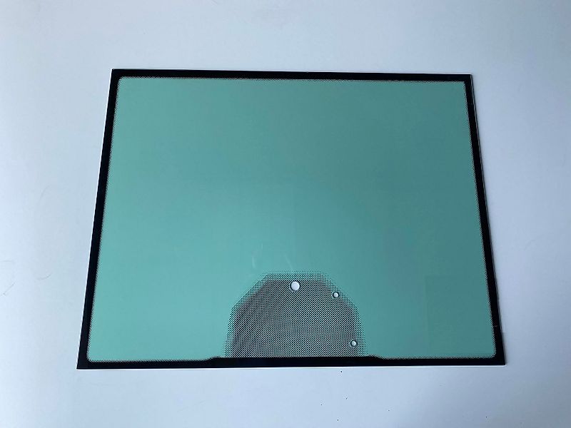 Massey Ferguson SZYBA PRZEDNIA VALMET 3777602M2