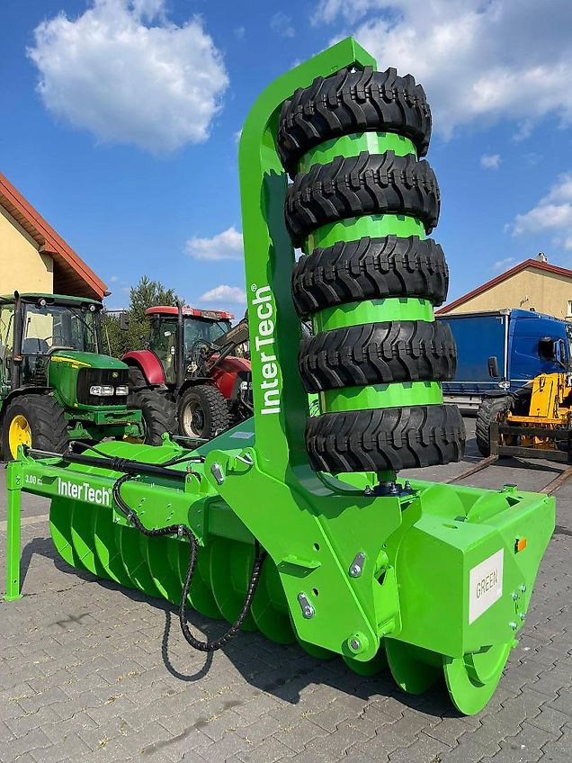 D&D Landtechnika Silowalze Siloverteiler Verdichtungwalze Silo