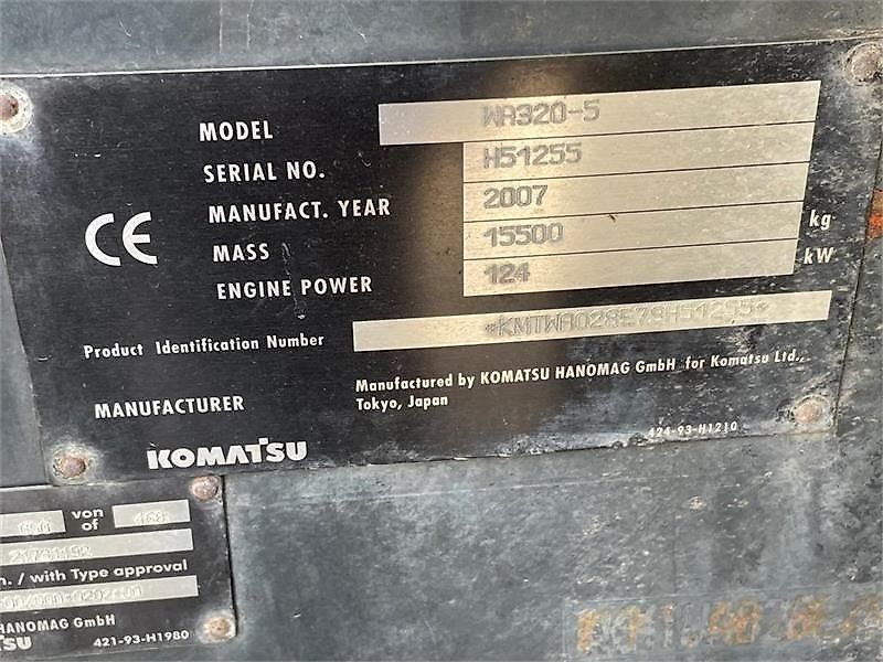 Komatsu WA320-5
