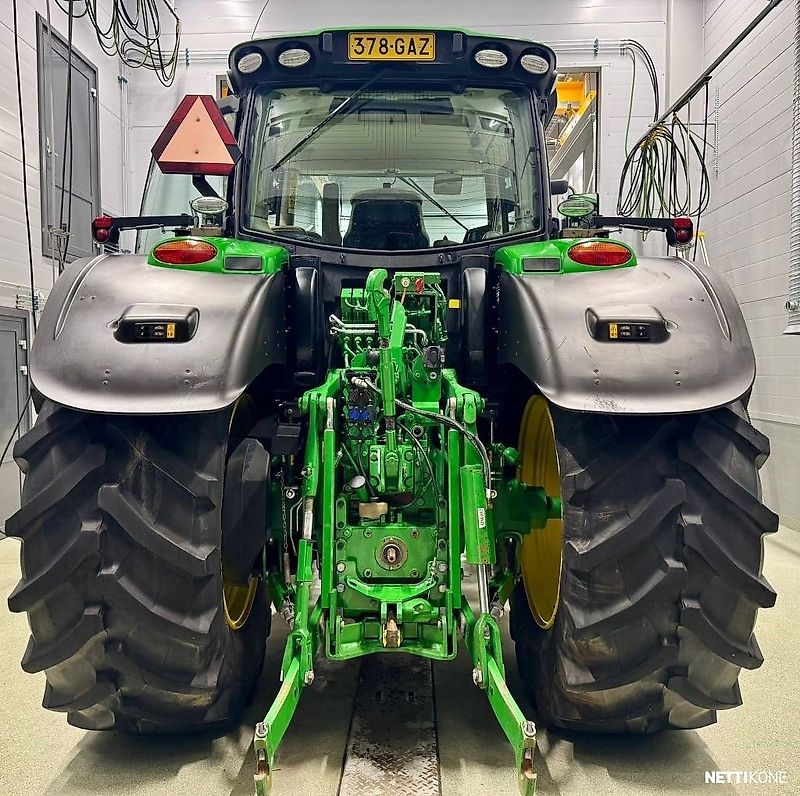 John Deere 6215 R Ultimate