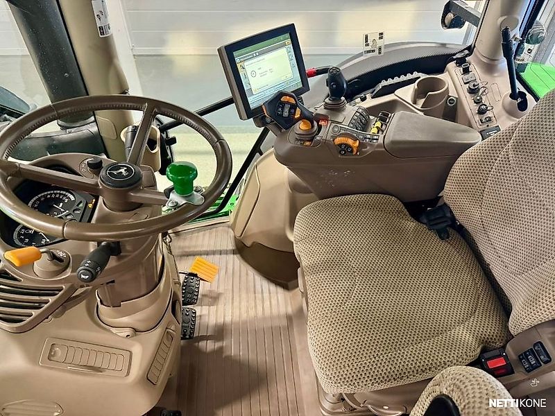 John Deere 6215 R Ultimate