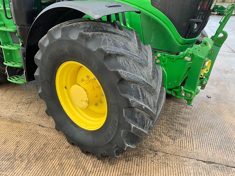 John Deere 6215R Tractor (ST24923)