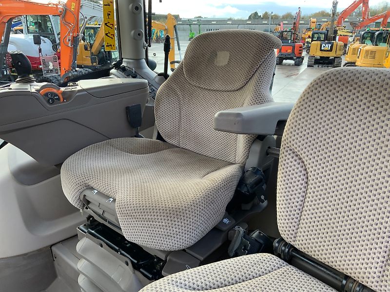 John Deere 6215R Tractor (ST24923)