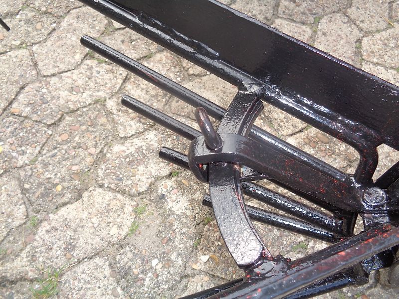 Köckerling Köckerling 6 reihiges reihenabhängiges Dammpflegegerät mit 75 cm Reihenabstand hydraulische Klappung 2 fach mit je Reihe 2 Hackscharen Dammformer sowie Sriegelzinken zur mechanischen Beikrautbekämpfung