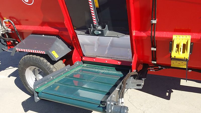 Minos Agri Futtermischwagen T-YYKM 8